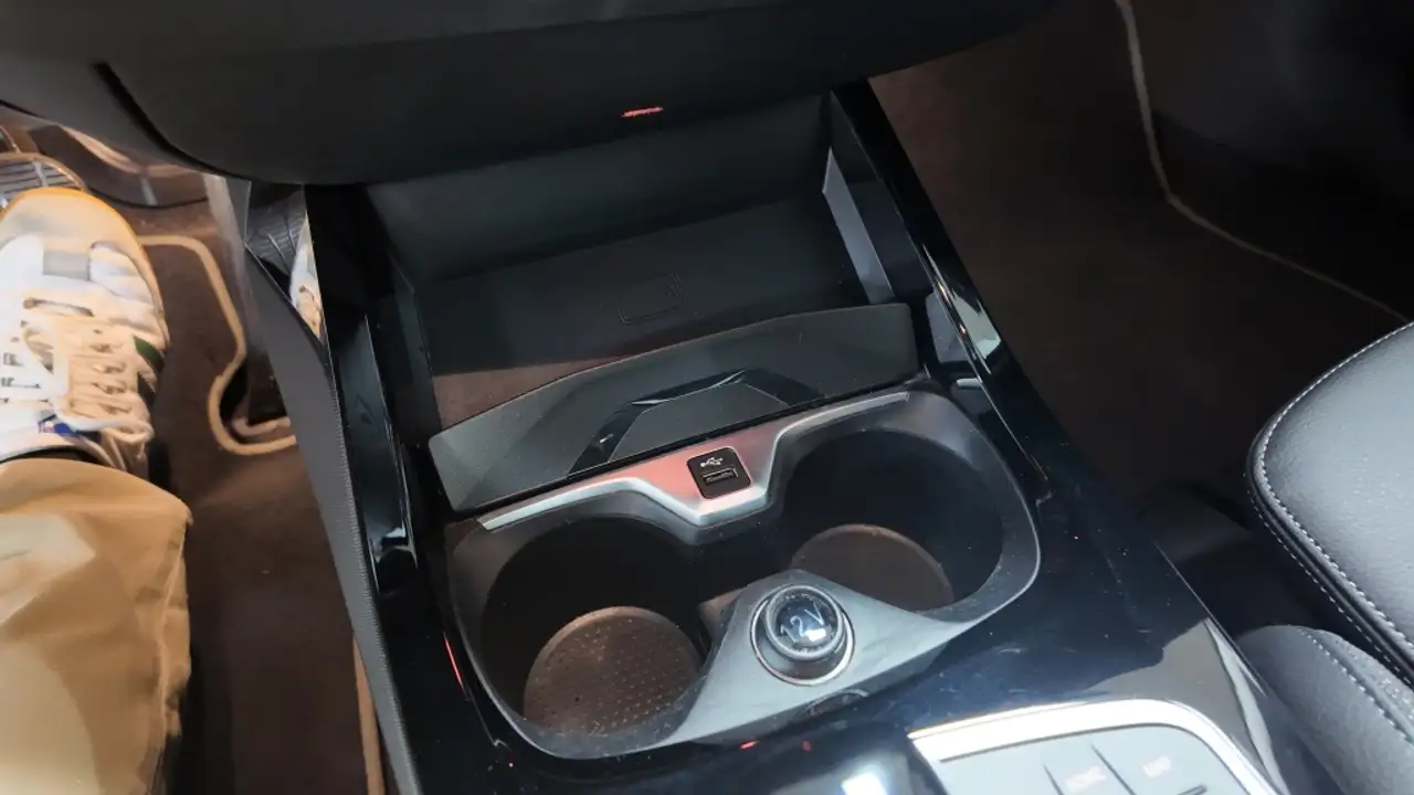 BMW 116 120iA — معرض صور السيارة 33