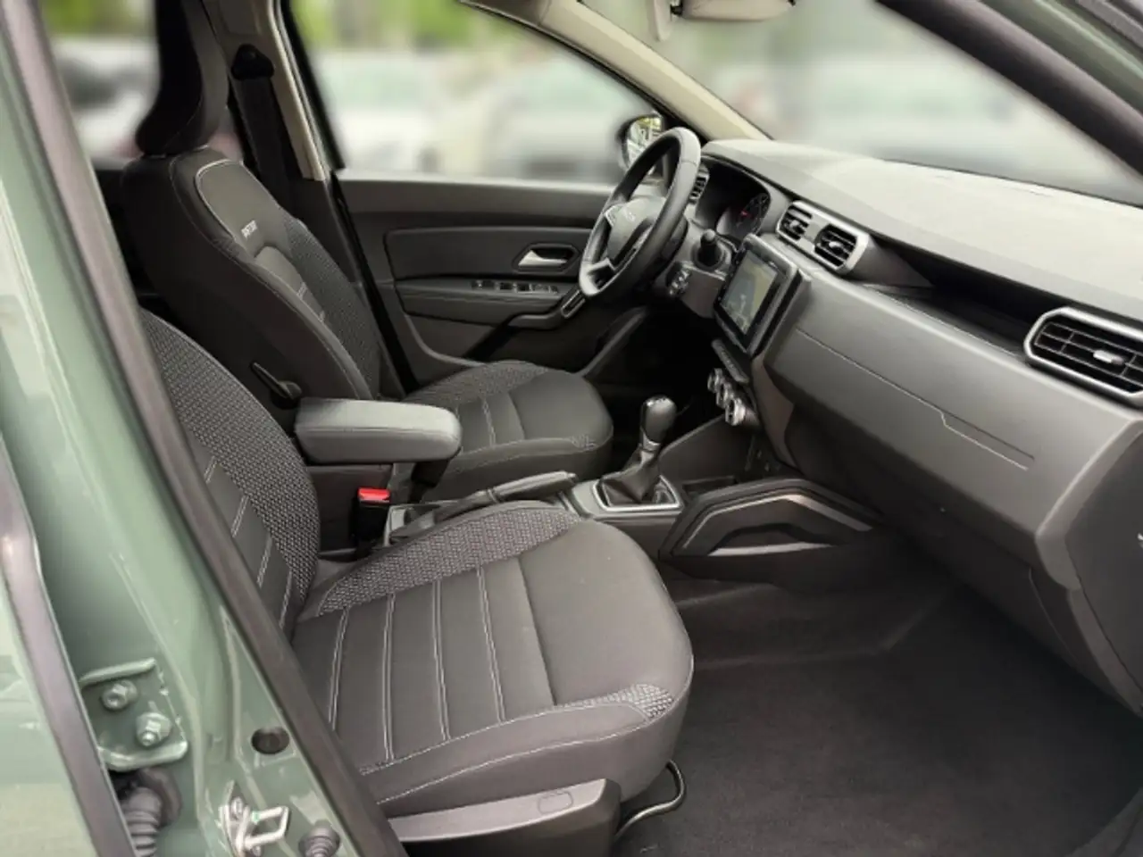 Dacia Duster II Journey 1.3 TCe 150 EDC Navi Apple CarPlay And — معرض صور السيارة 15