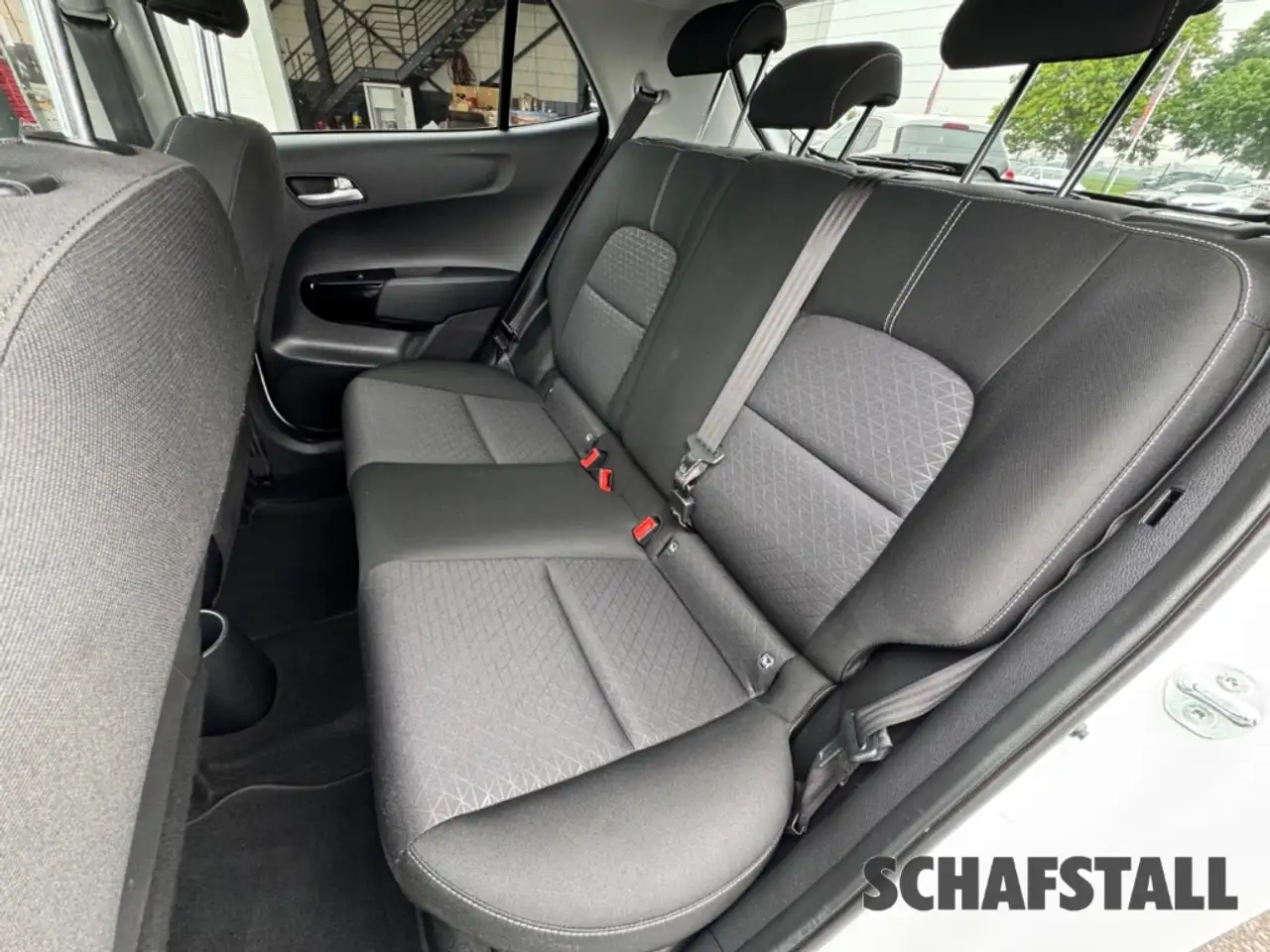 Kia Picanto Vision Automatik Navi Kamera Carplay Sitzheizung — Vehicle gallery 15