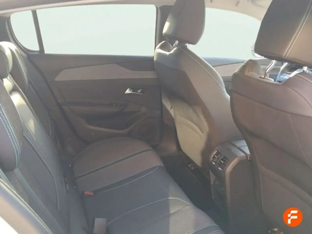 Peugeot 308 1.2 PureTech S&S Allure 130 — Galería del vehículo 18
