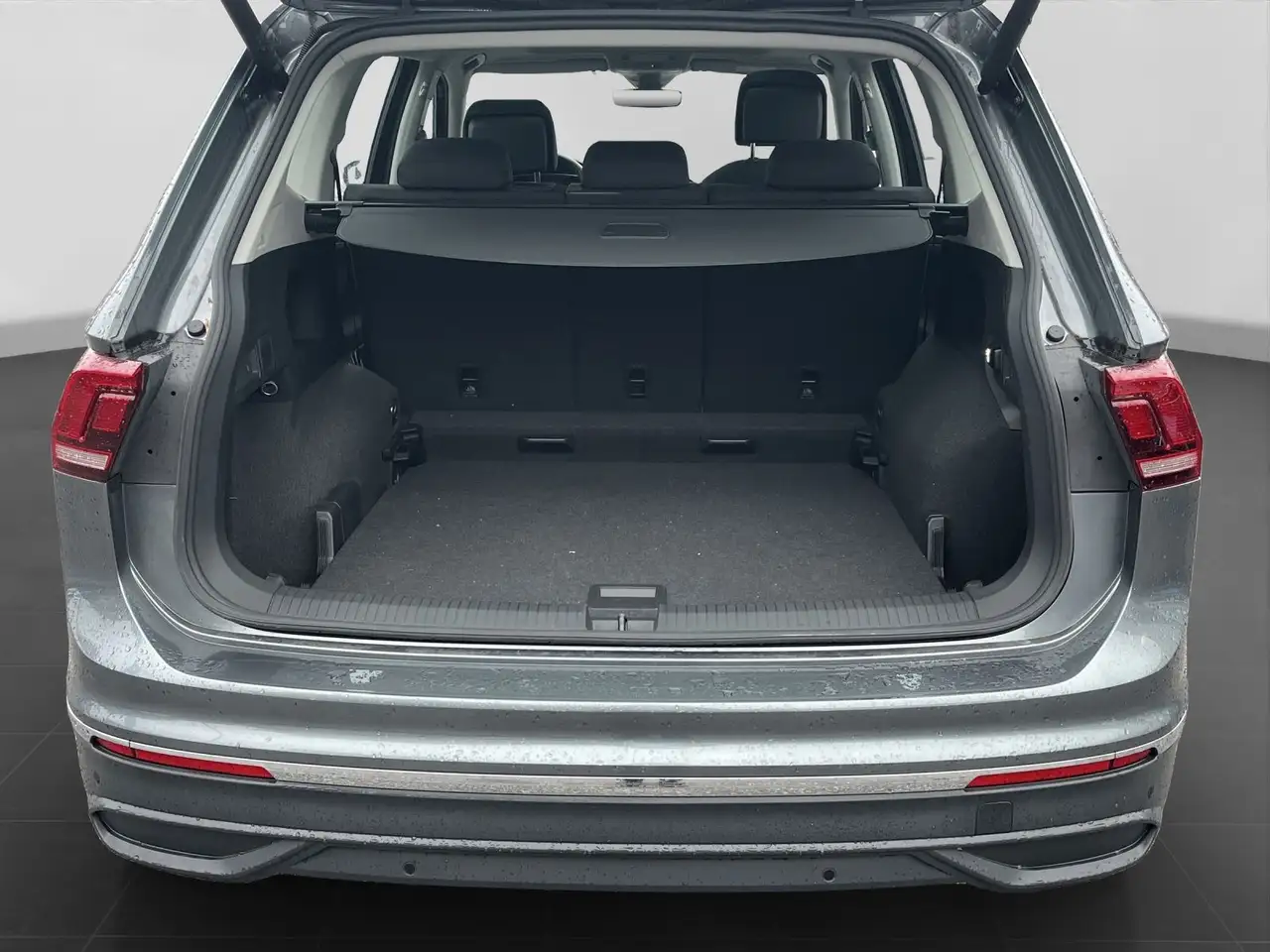 Volkswagen Tiguan Allspace 1.4 TSI DSG LIFE NAVI SITZHZ VIR — Vehicle gallery 17