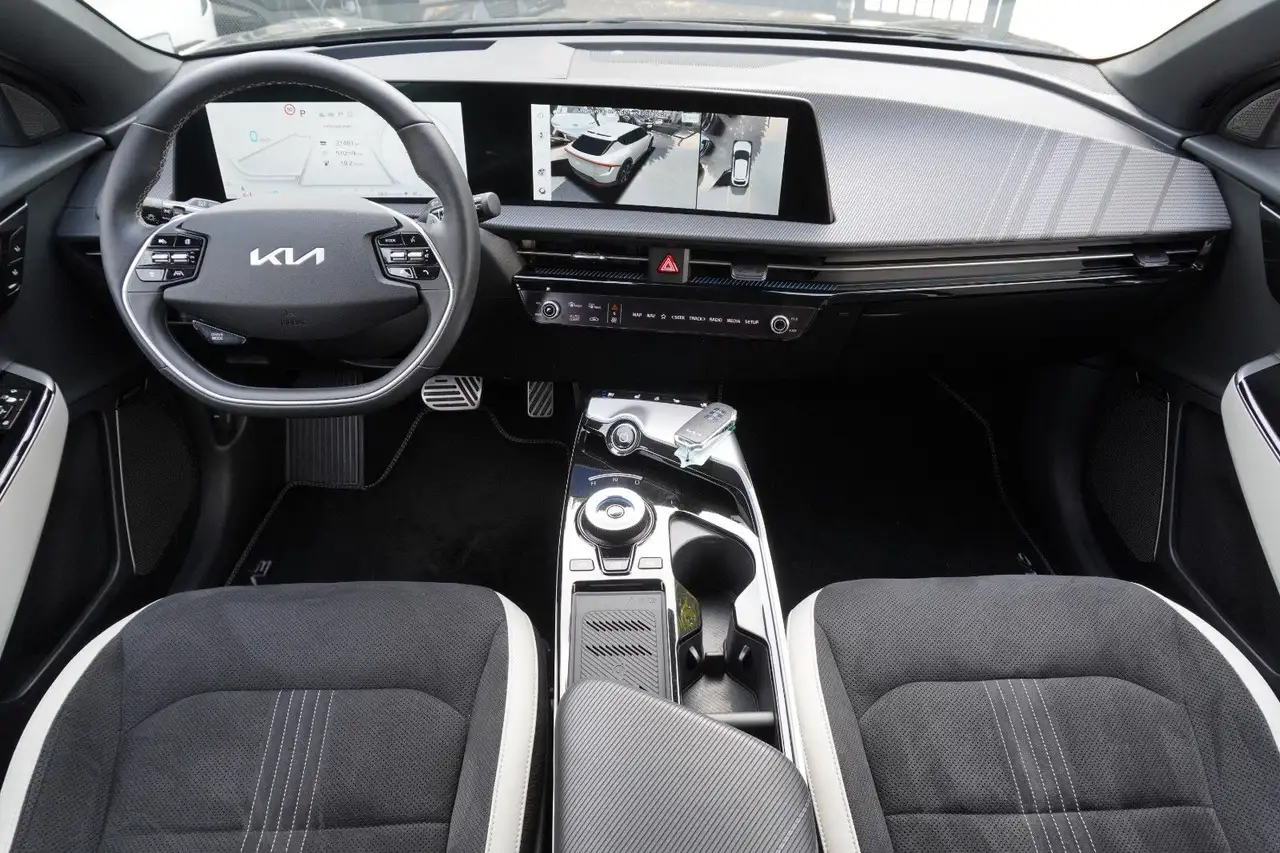 Kia EV6 GT-Line 2WD Belüft 360° Meridian TotWink ACC — Vehicle gallery 9