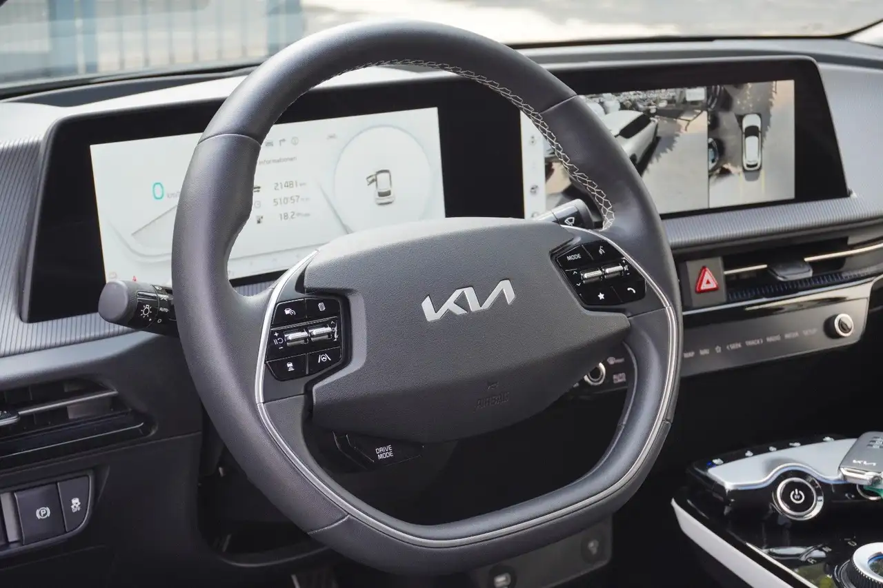 Kia EV6 GT-Line 2WD Belüft 360° Meridian TotWink ACC — Vehicle gallery 10