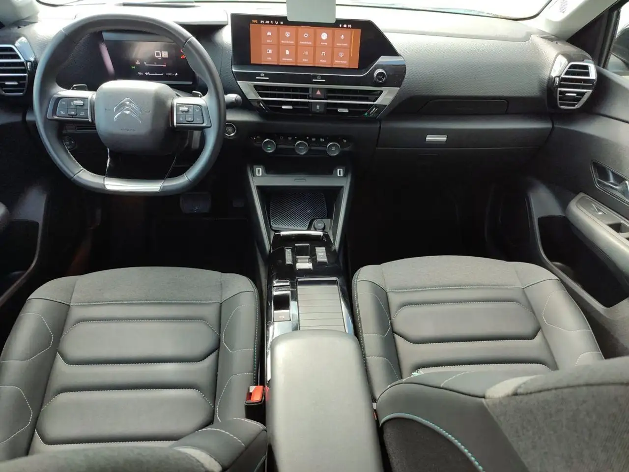 Citroen C4 1.2 NAVI*SHZ*KAMERA*LEDER — معرض صور السيارة 15