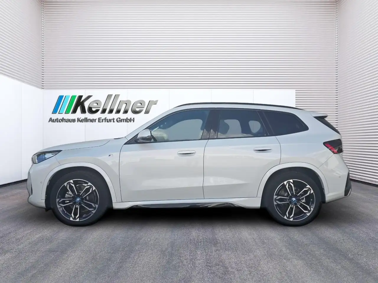 BMW iX1 xDr.30 M-Sport AHK+Harman&Kardon+Head-Up+360Cam+D — Galería del vehículo 4