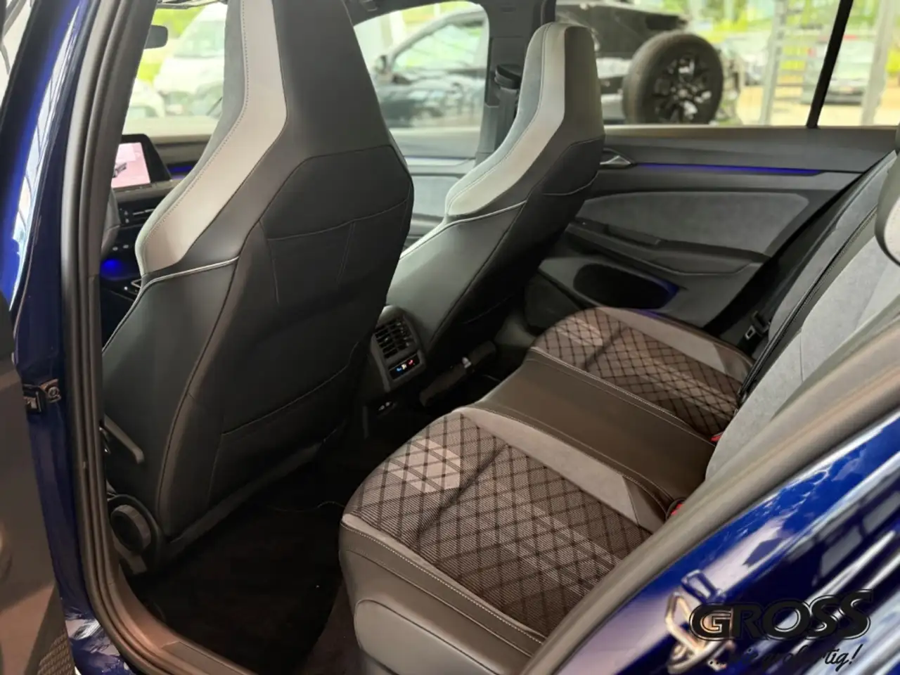 Volkswagen Golf VIII Variant R-Line eTSI 1.5 Automatik, 150 PS, Ne — معرض صور السيارة 9
