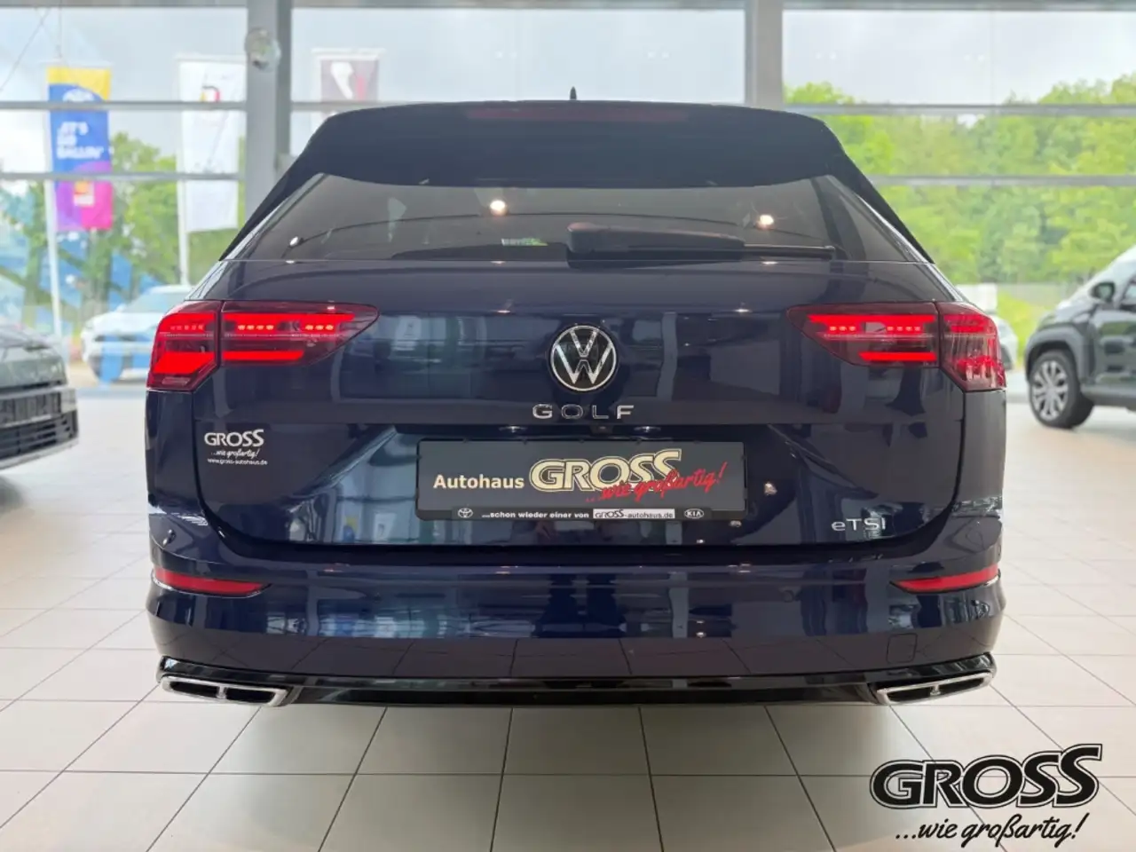 Volkswagen Golf VIII Variant R-Line eTSI 1.5 Automatik, 150 PS, Ne — معرض صور السيارة 6