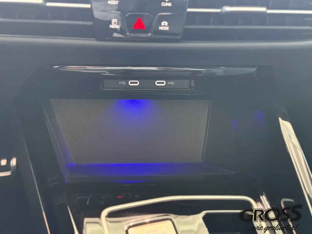 Volkswagen Golf VIII Variant R-Line eTSI 1.5 Automatik, 150 PS, Ne — معرض صور السيارة 25