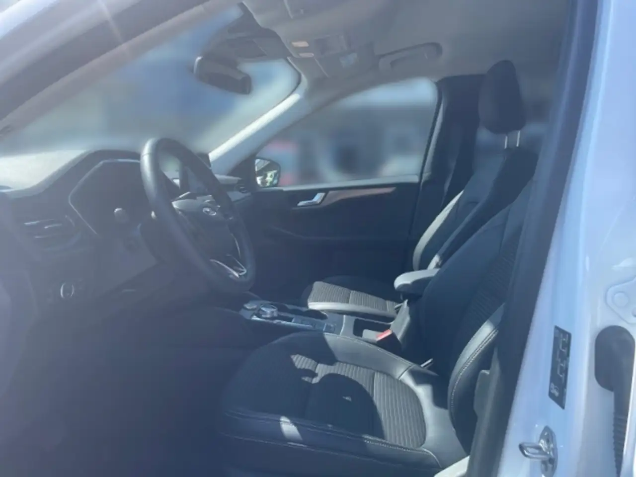 Ford Kuga PHEV 2.5 Duratec Titanium X SHZ AHK Kamera — معرض صور السيارة 8