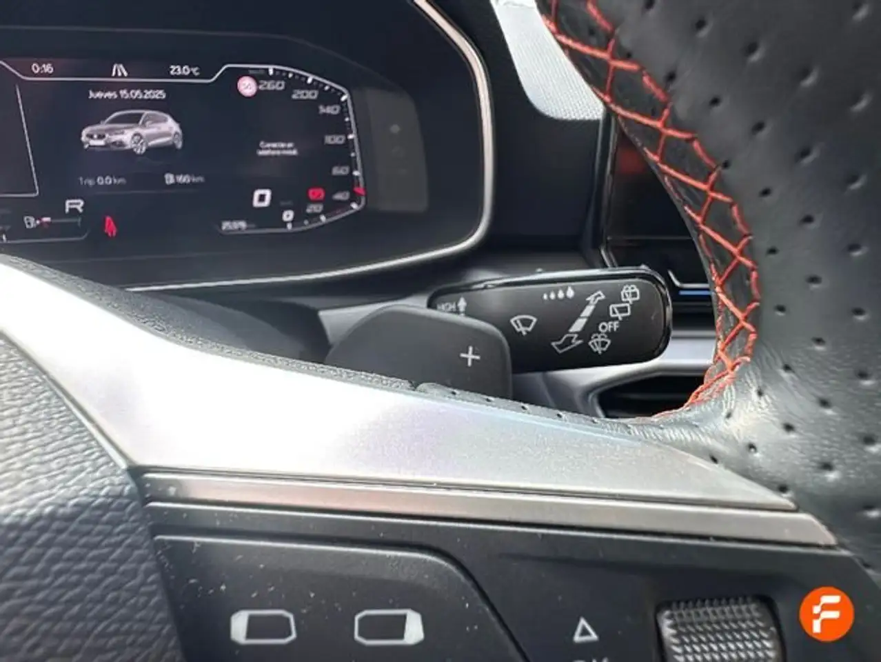 SEAT Leon 1.0 eTSI 81kW DSG-7 S&S FR XL ECO — معرض صور السيارة 18