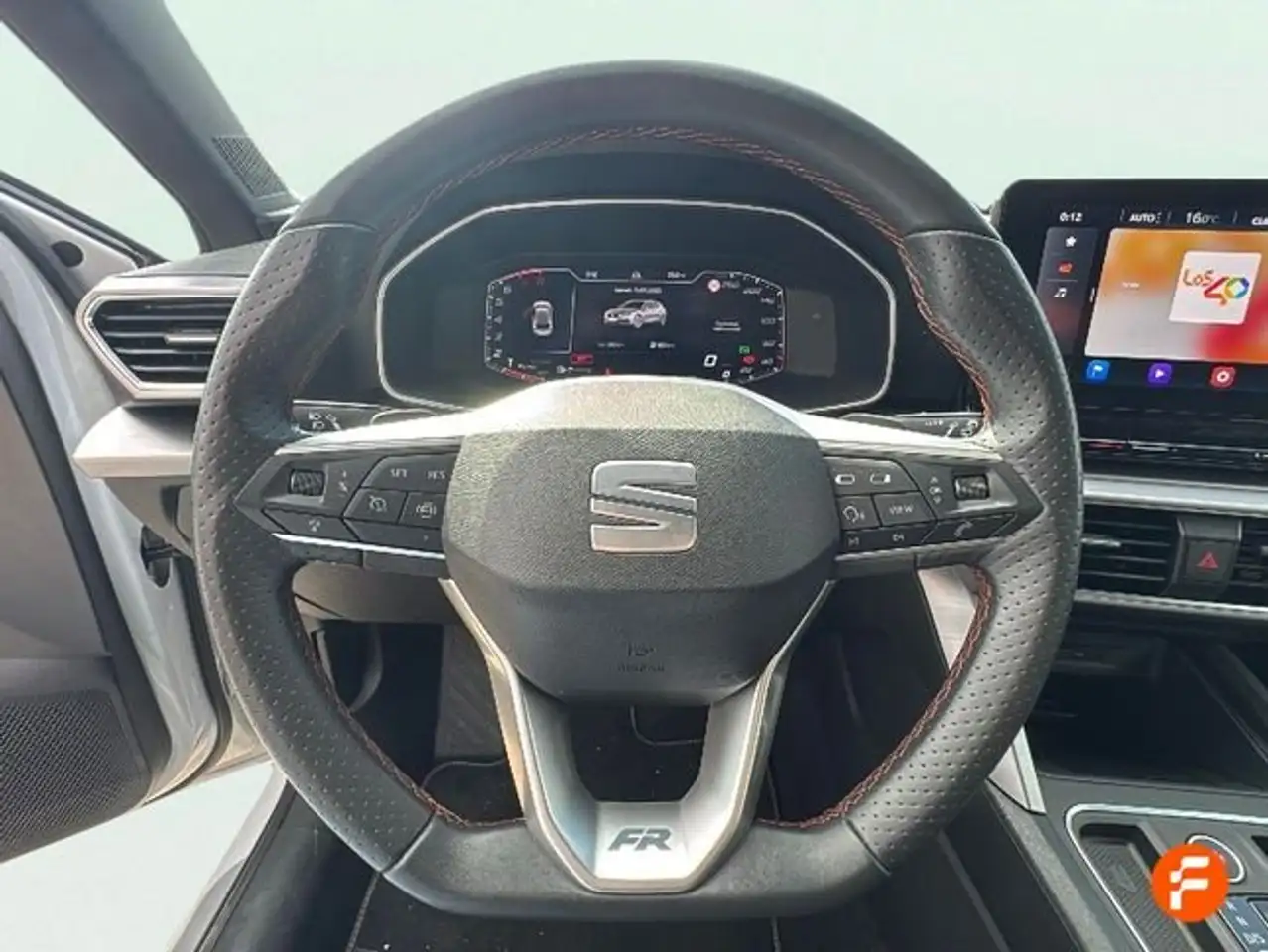 SEAT Leon 1.0 eTSI 81kW DSG-7 S&S FR XL ECO — معرض صور السيارة 8