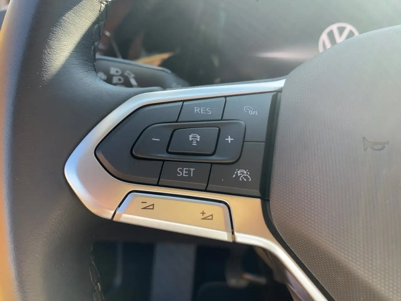 Volkswagen Golf VIII 1.5 TSI Style SHZ*RFK*ACC*LED*Navi*SHZ — Galerie du véhicule 12