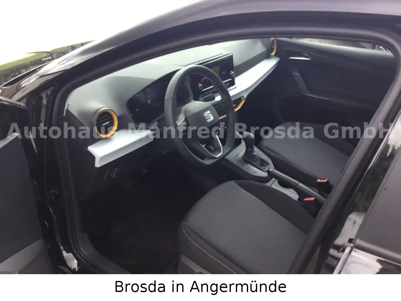 SEAT Ibiza Style mit 25% Rabatt GJR — معرض صور السيارة 11