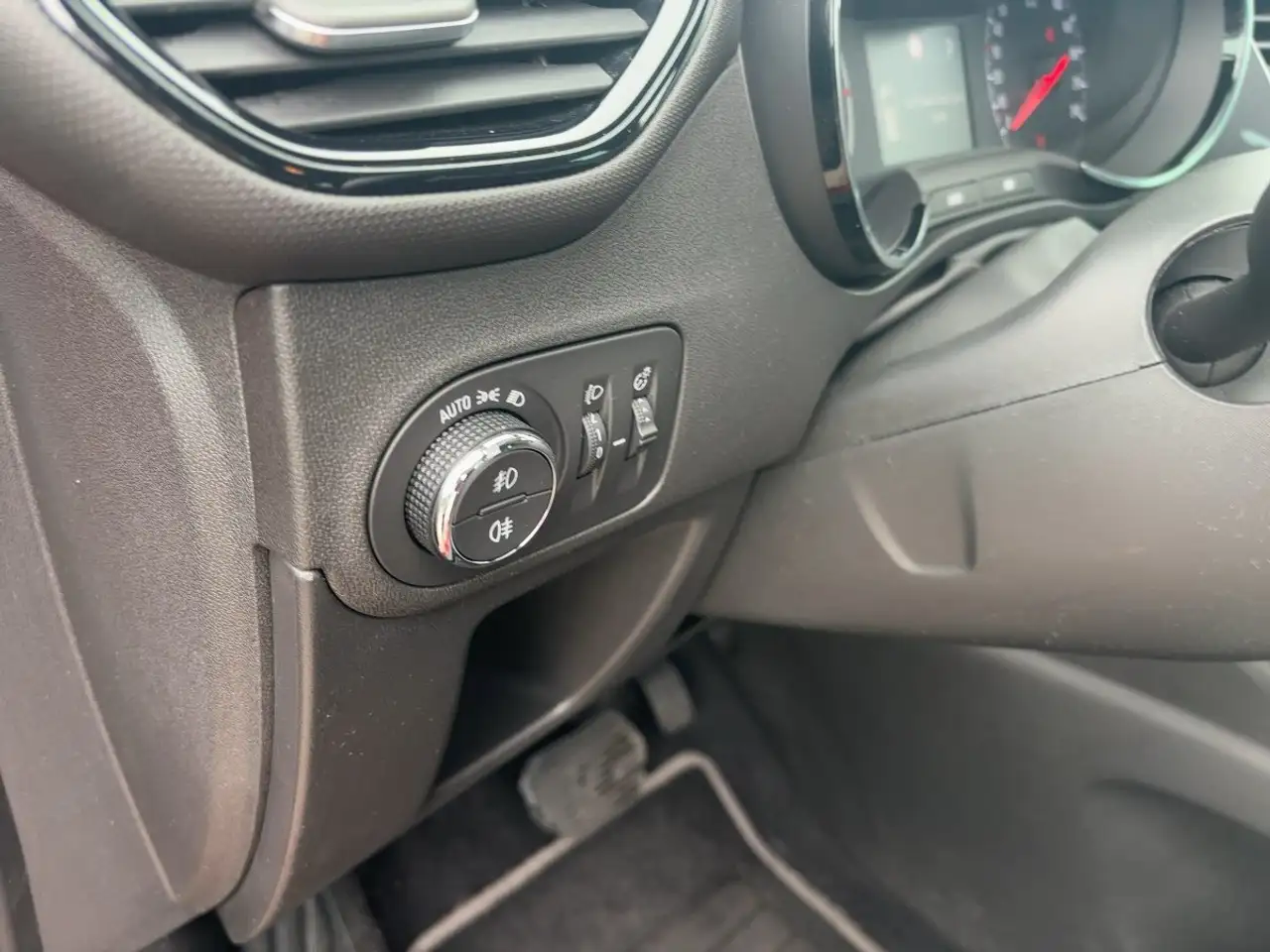Opel Crossland Elegance LED+Kamera+Winterpaket — معرض صور السيارة 16