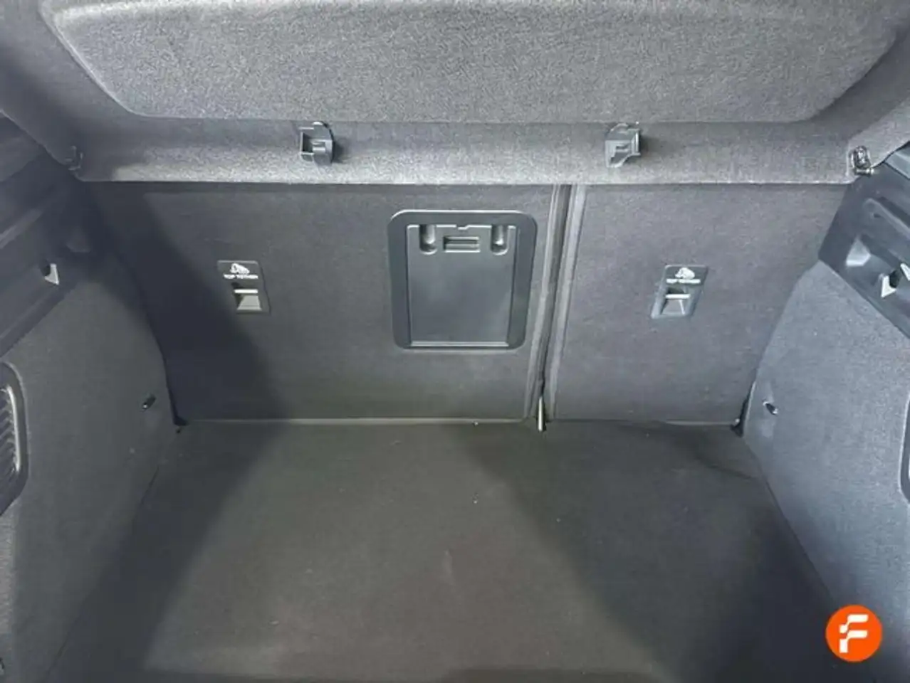Ford Focus 2.3 Ecoboost ST Edition — Vehicle gallery 31