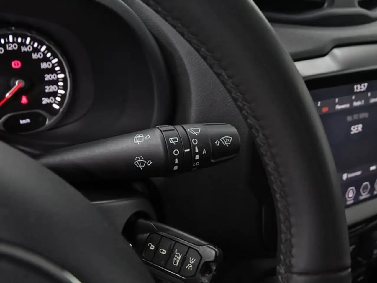 Jeep Renegade Limited 1.0 Gasolina 88 kW (120 CV) — معرض صور السيارة 17