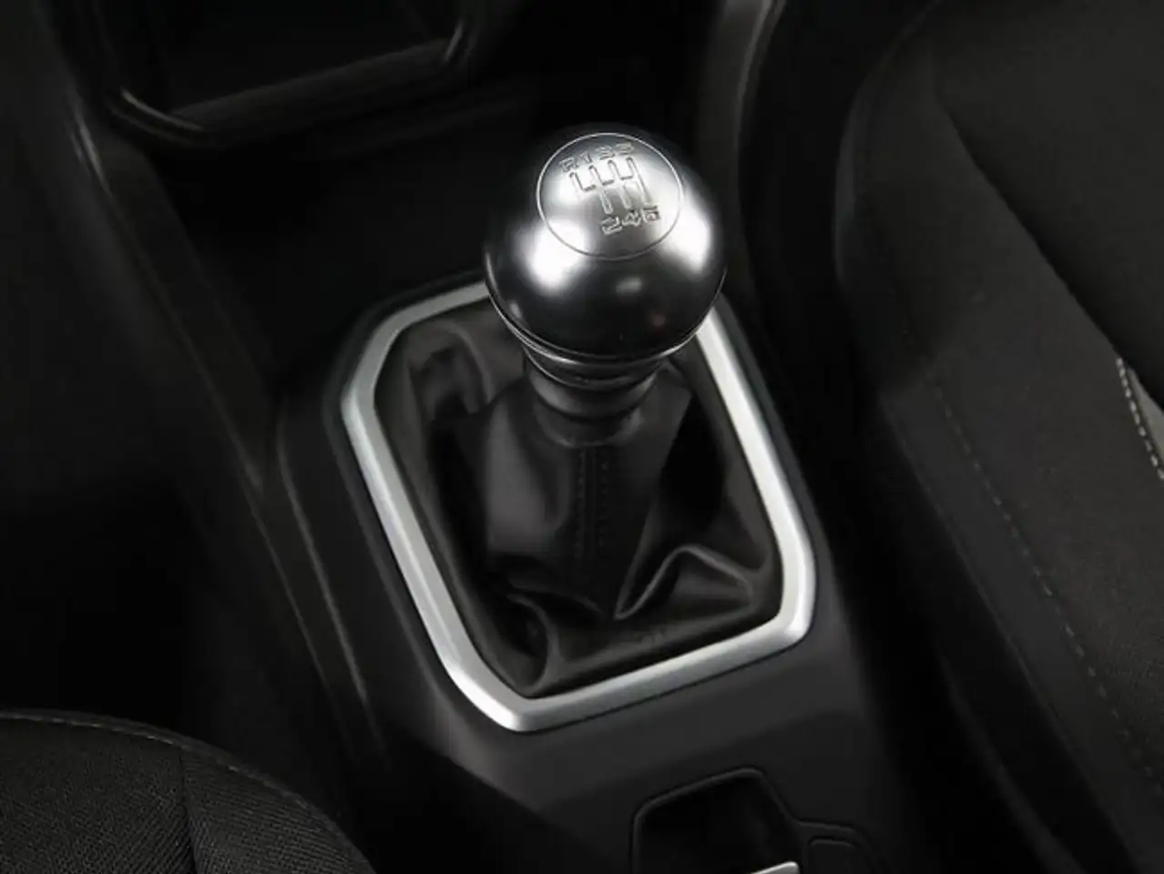 Jeep Renegade Limited 1.0 Gasolina 88 kW (120 CV) — معرض صور السيارة 31