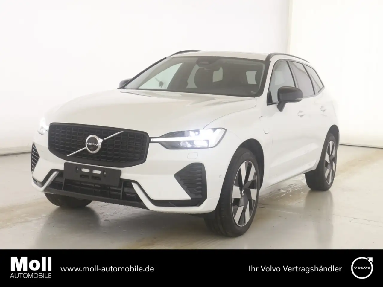 Volvo XC60 Plus Dark Recharge Plug-In Hybrid AWD T6 Twin Engi — Aachen