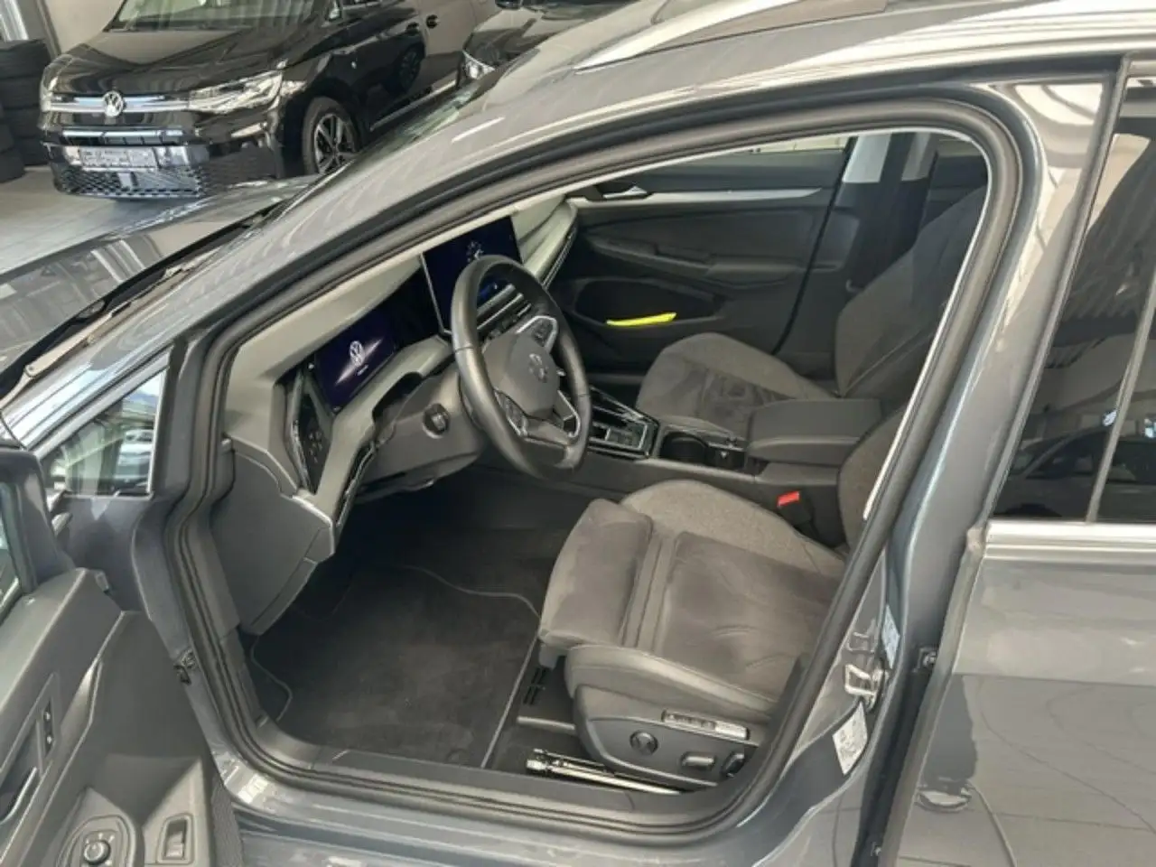 Volkswagen Golf Variant Golf VIII Variant Style 1.5 eTSI 110 kW (150 Navi — Vehicle gallery 18