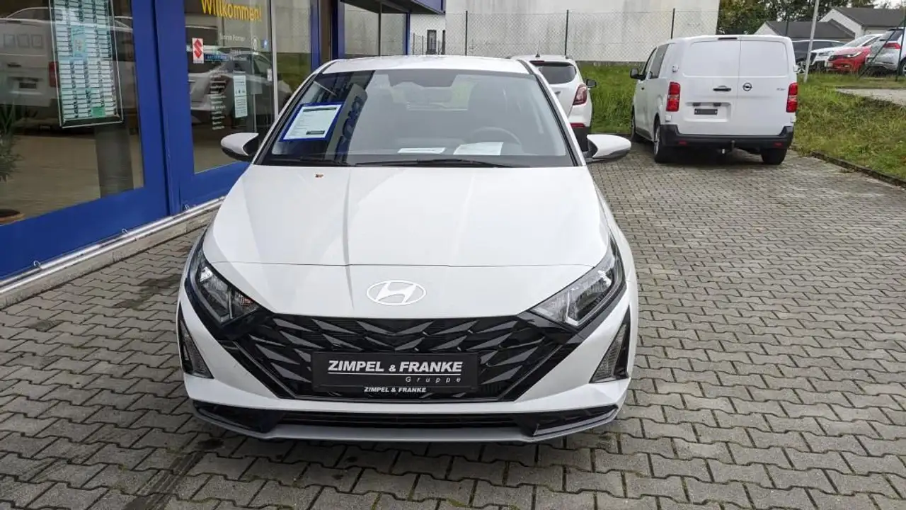 Hyundai i20 Select Klima Bluetooth Navi — Schneeberg