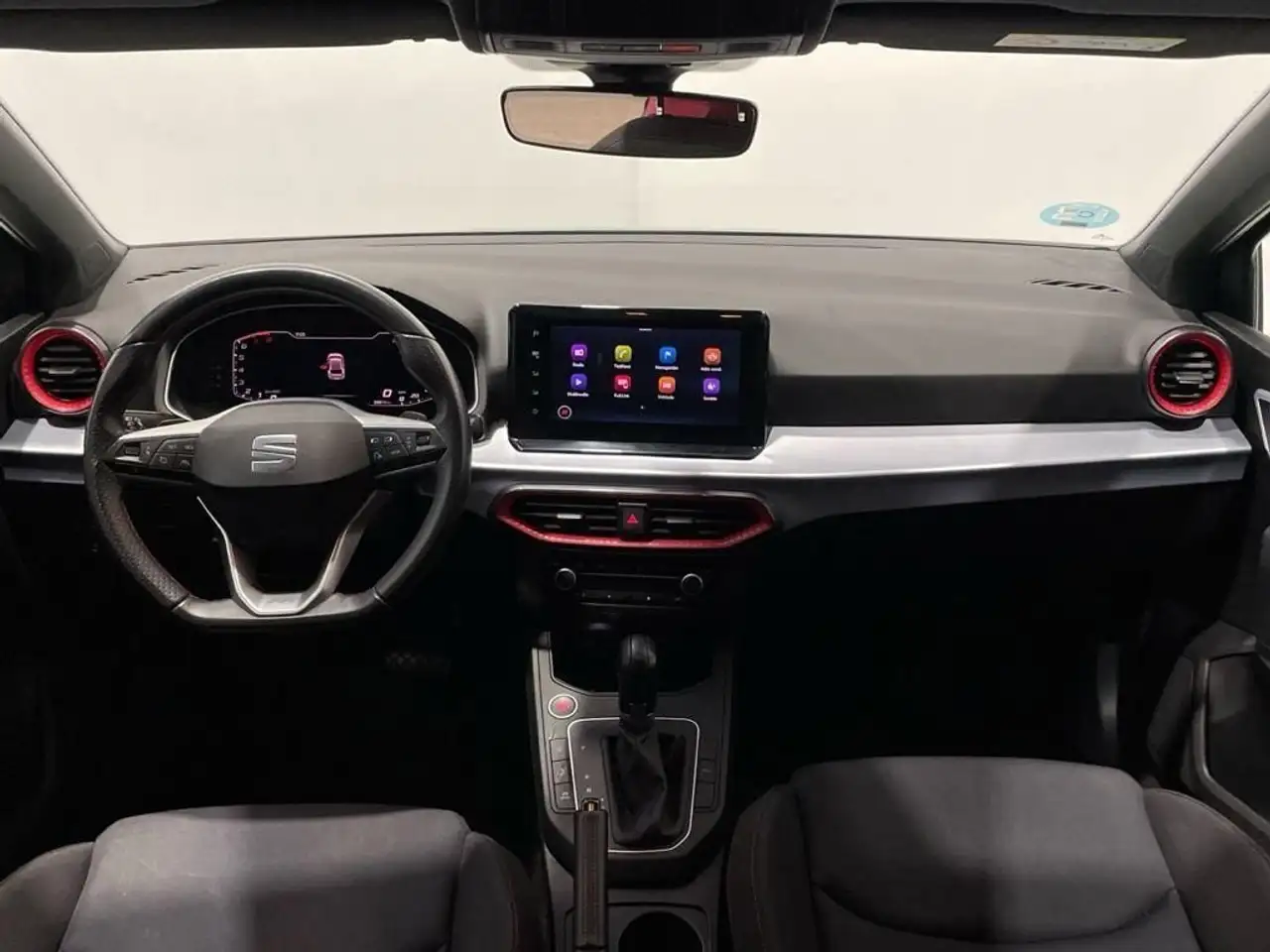 SEAT Ibiza 1.5 TSI S&S FR XS DSG7 150 — Vehicle gallery 4