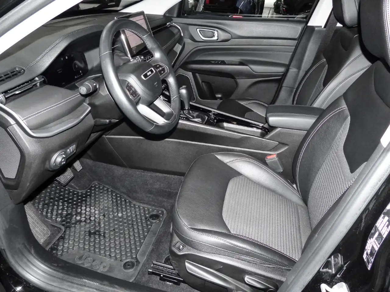 Jeep Compass E-HYBRID LIMITED Premium Park,Komfort,Technologie, — معرض صور السيارة 13