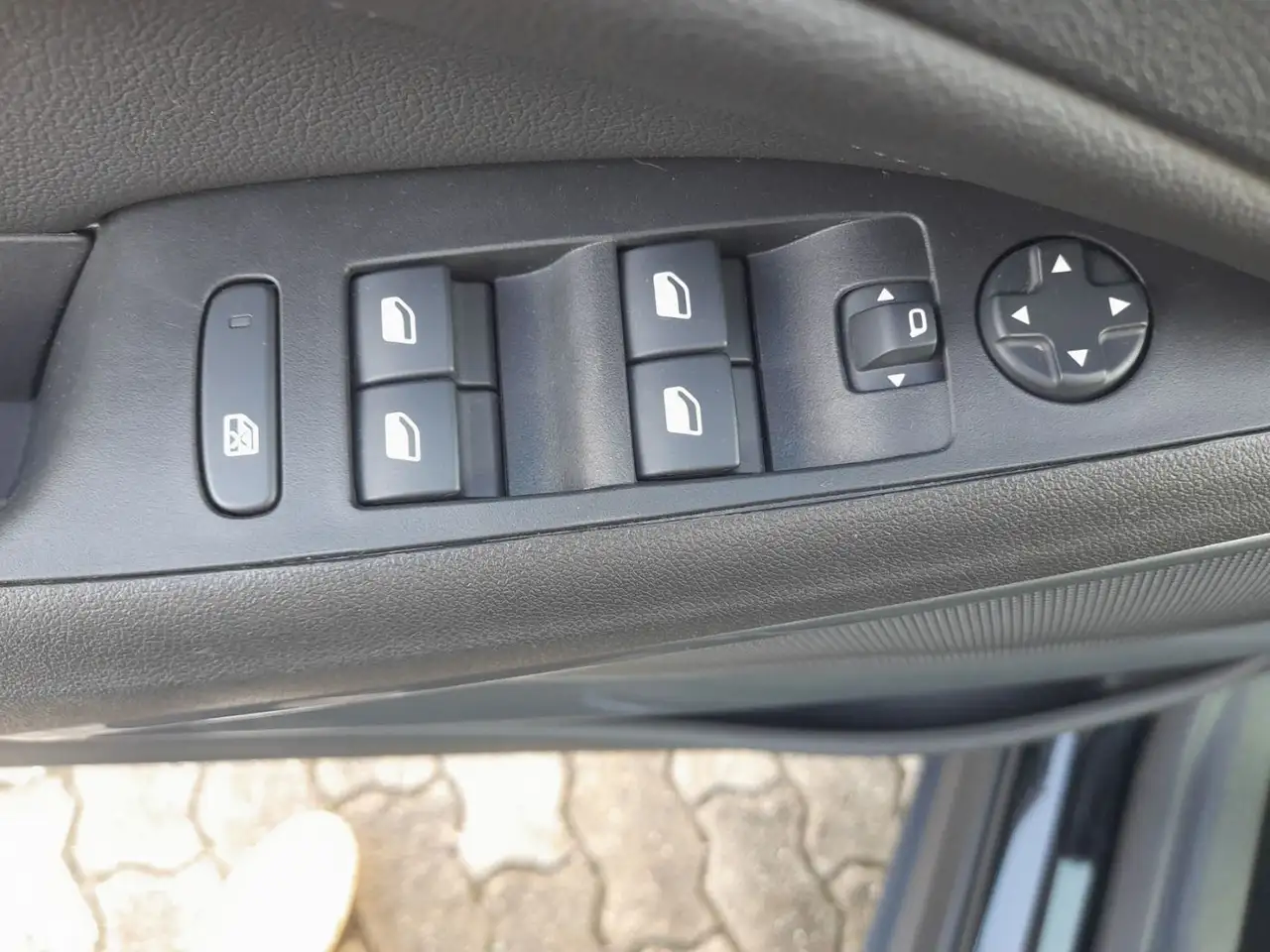 Opel Crossland 1.2 Turbo ELEGANCE LED+Navi+SHZ+Kamera — Galería del vehículo 18