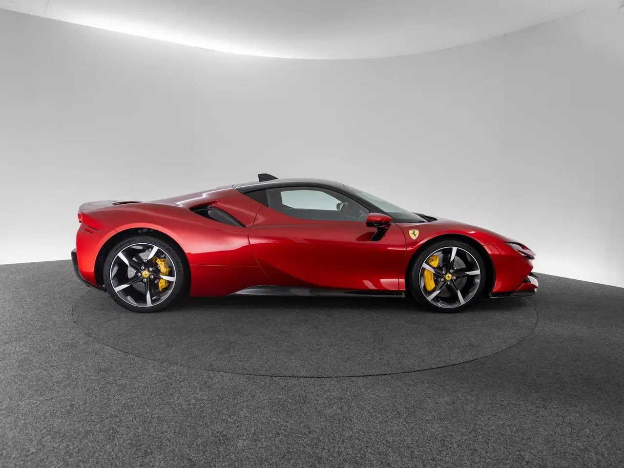Ferrari SF90 Stradale — معرض صور السيارة 4