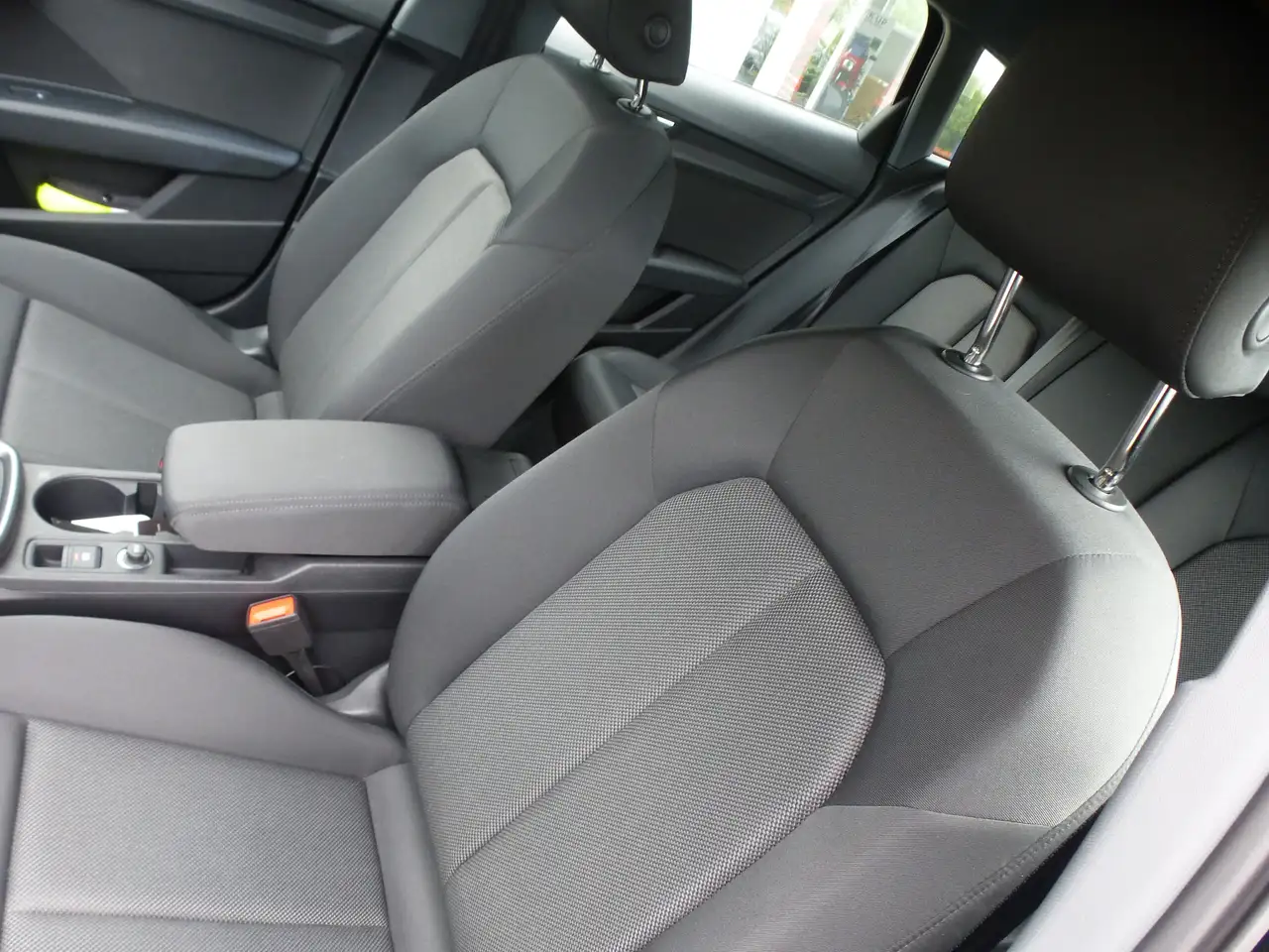 Audi A3 35 TFSI advanced*SHZ*ACCNavi/Tel*2 Z-Klima** — Vehicle gallery 6