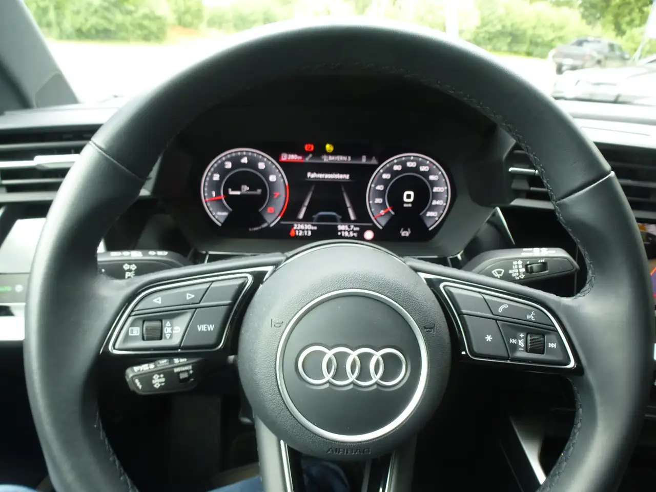 Audi A3 35 TFSI advanced*SHZ*ACCNavi/Tel*2 Z-Klima** — Vehicle gallery 12