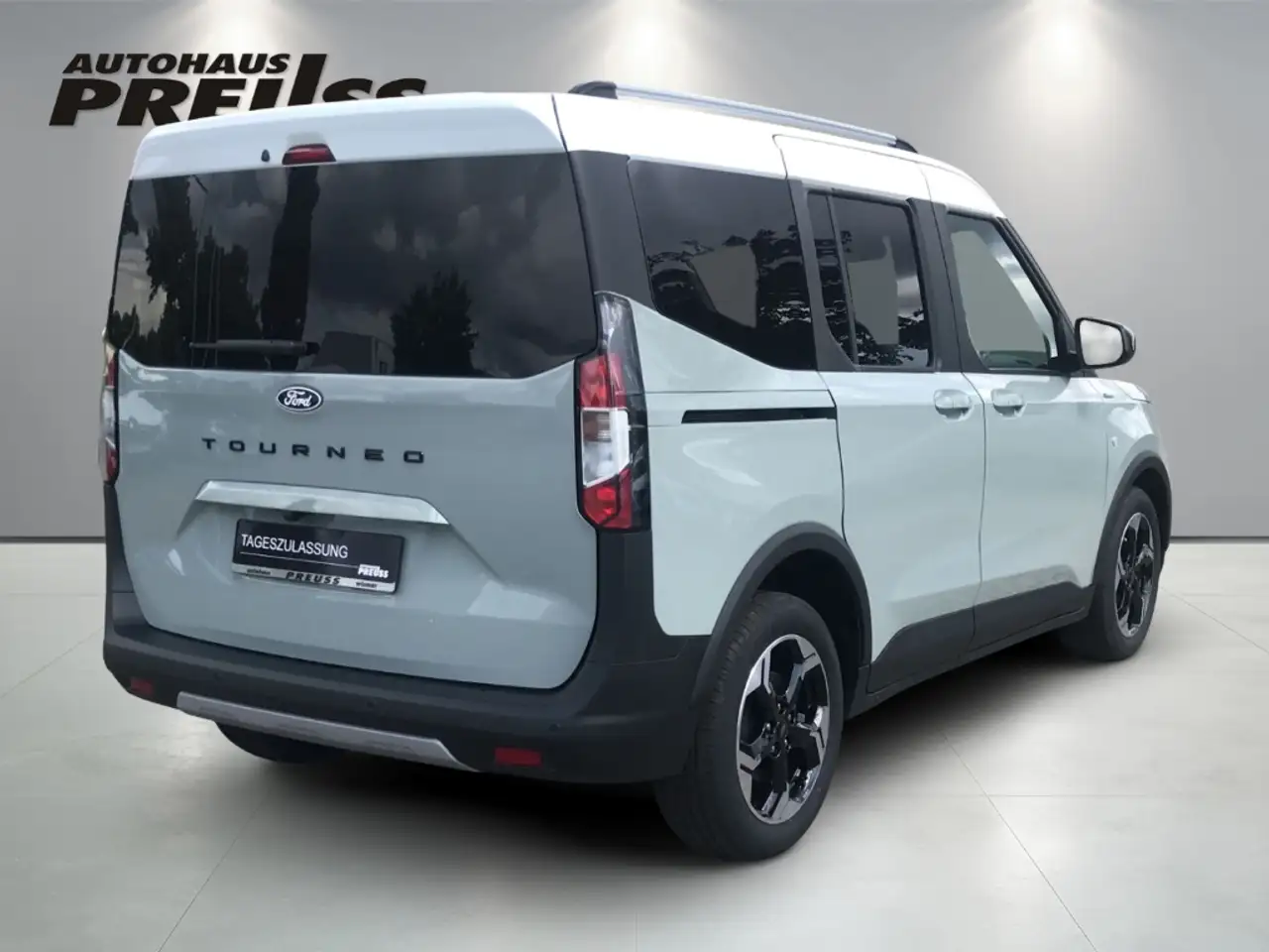 Ford Tourneo Courier Active 1,0 Eco Boost Automatik — Galería del vehículo 4