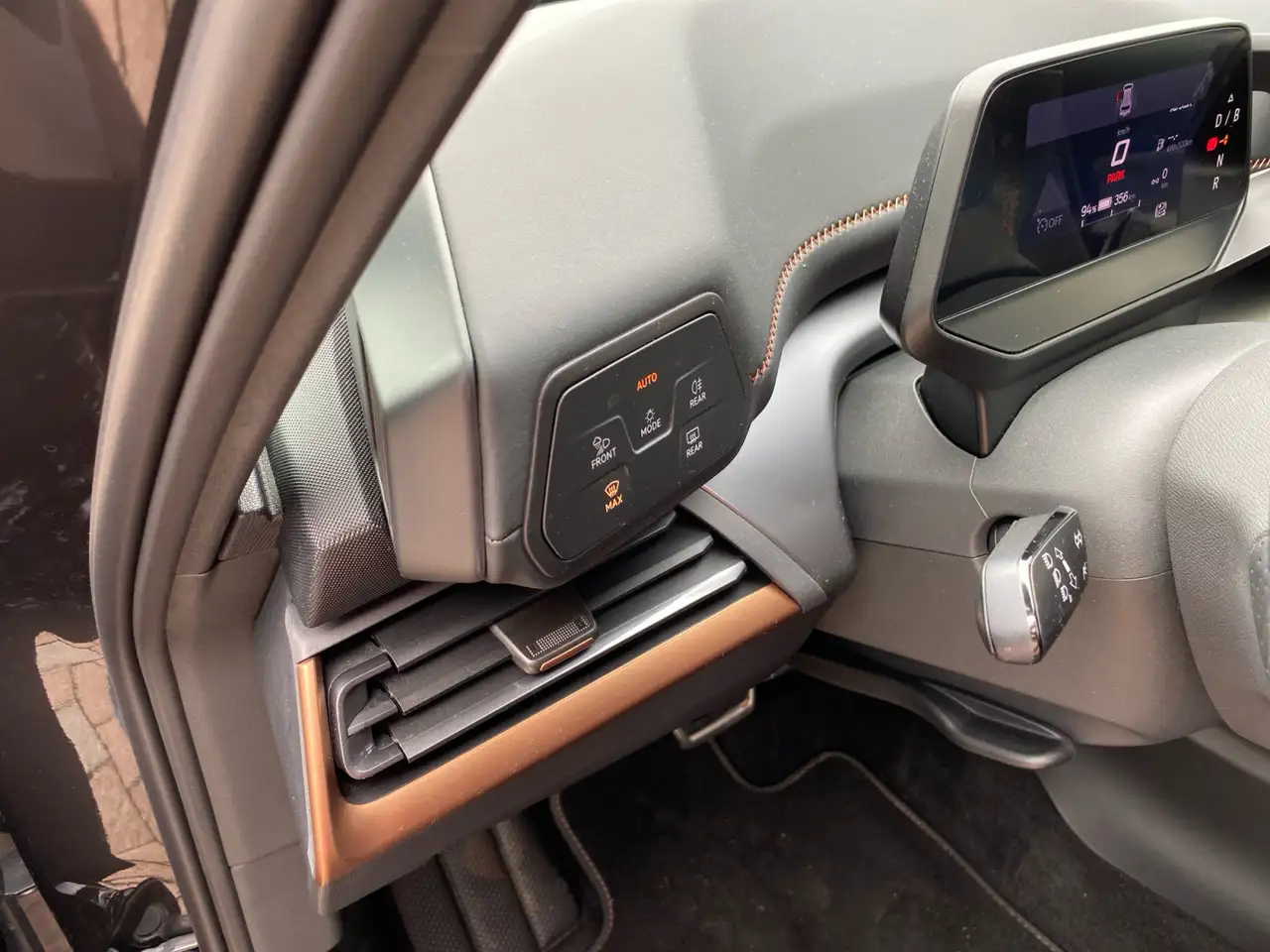 CUPRA Born 150 LED Lenkrad+Sitzheizung Einpark Keyless — Vehicle gallery 15