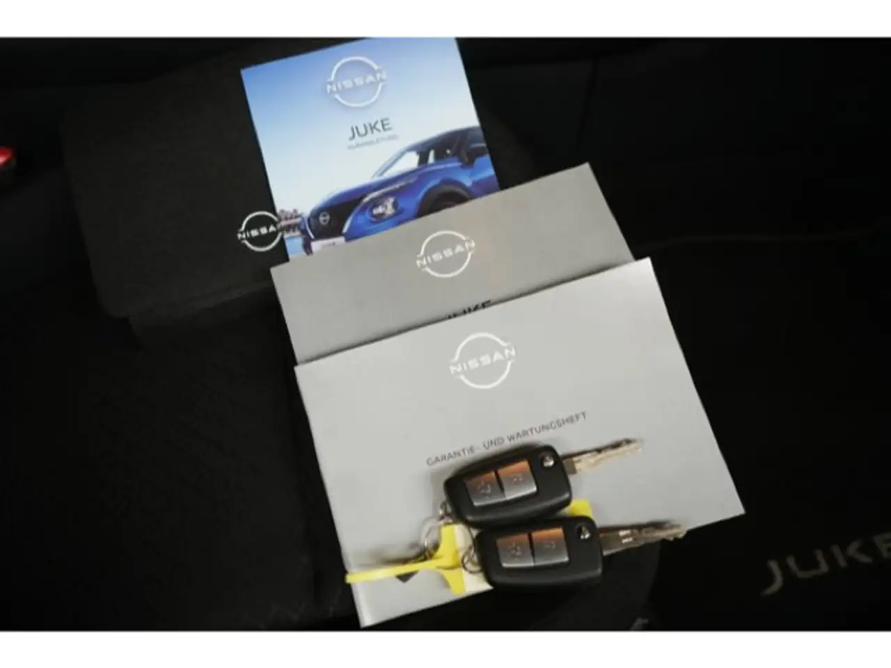 Nissan Juke 1.0 DIG-T DCT Acenta Komfort+NCS — معرض صور السيارة 10