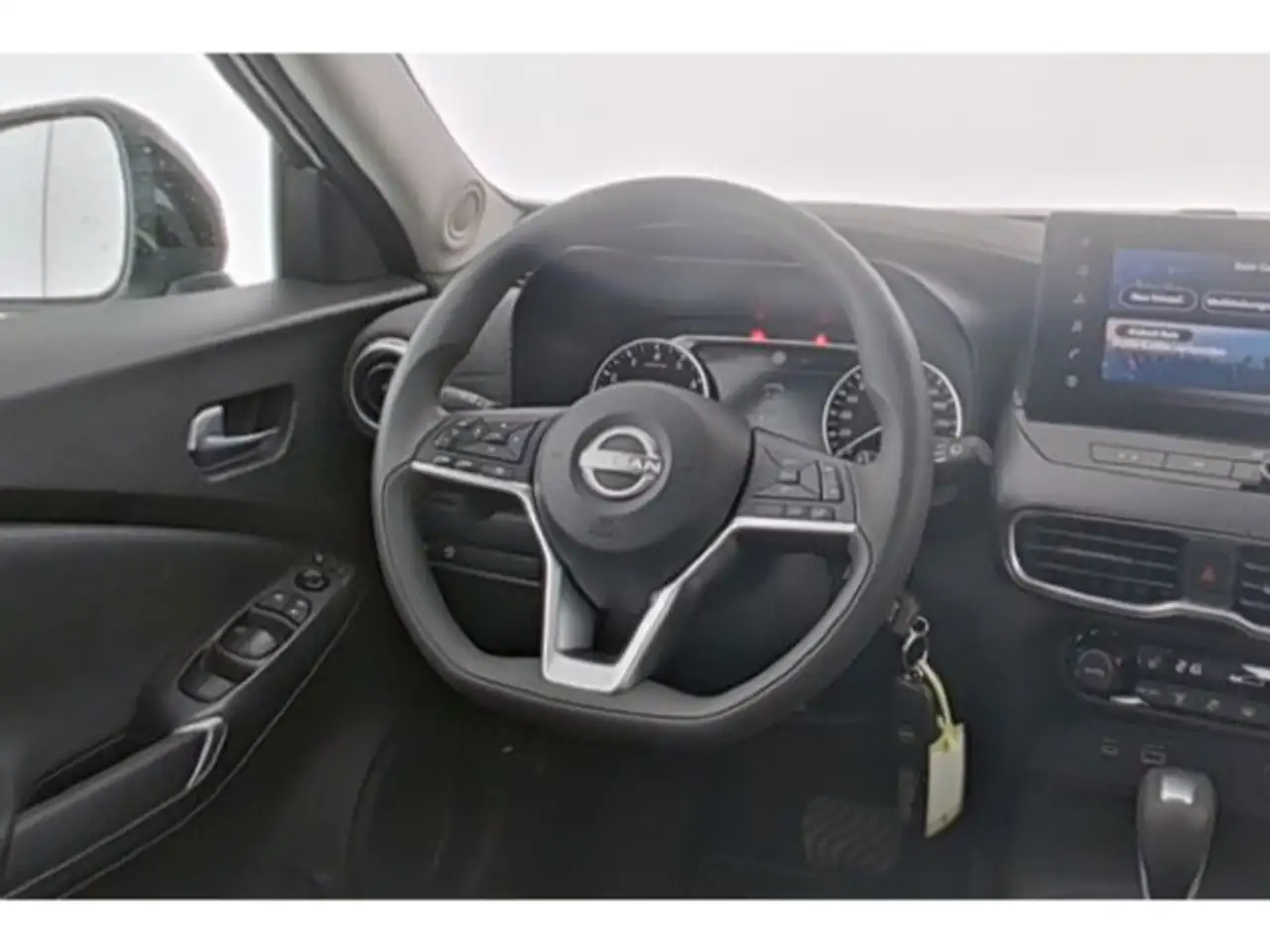 Nissan Juke 1.0 DIG-T DCT Acenta Komfort+NCS — معرض صور السيارة 9