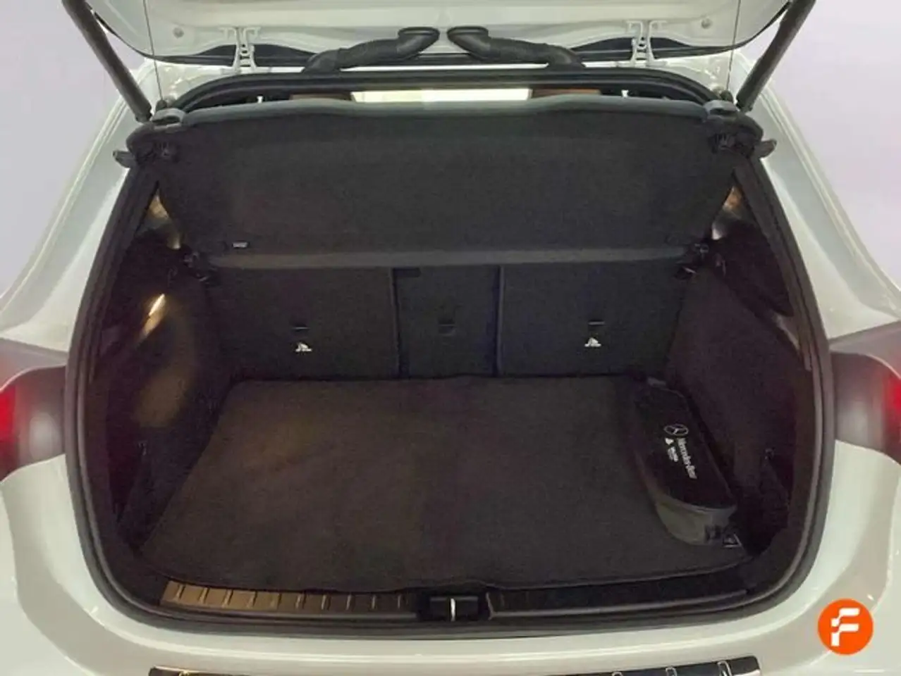 Mercedes-Benz GLA 200 — Galería del vehículo 28