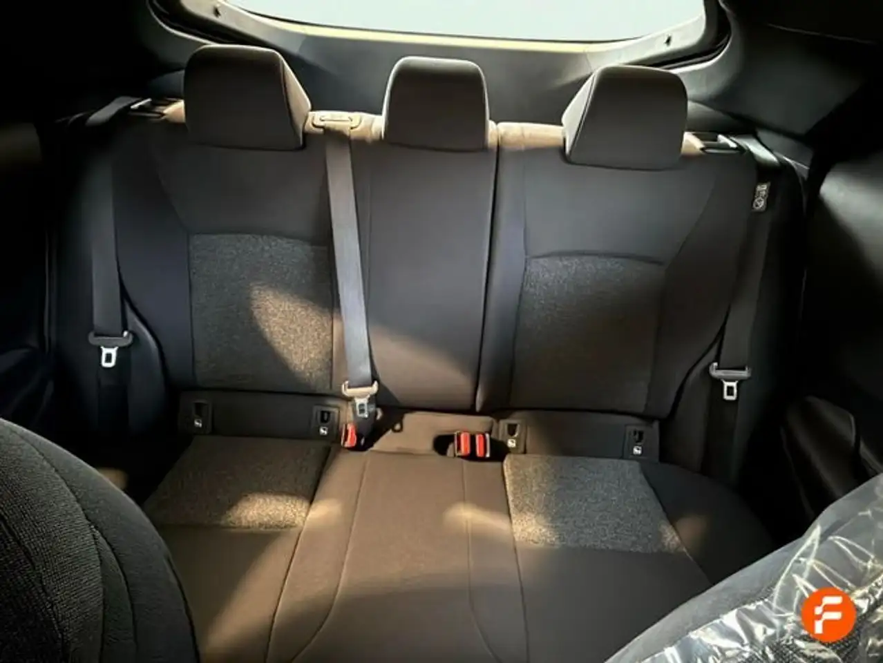 Toyota C-HR 140H Advance — معرض صور السيارة 18