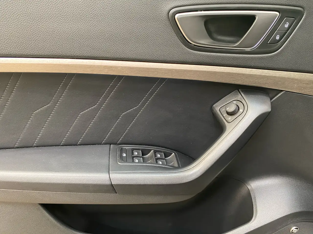 SEAT Ateca 1.5 TSI DSG Xperience LED KLIMA ACC NAVI — معرض صور السيارة 14