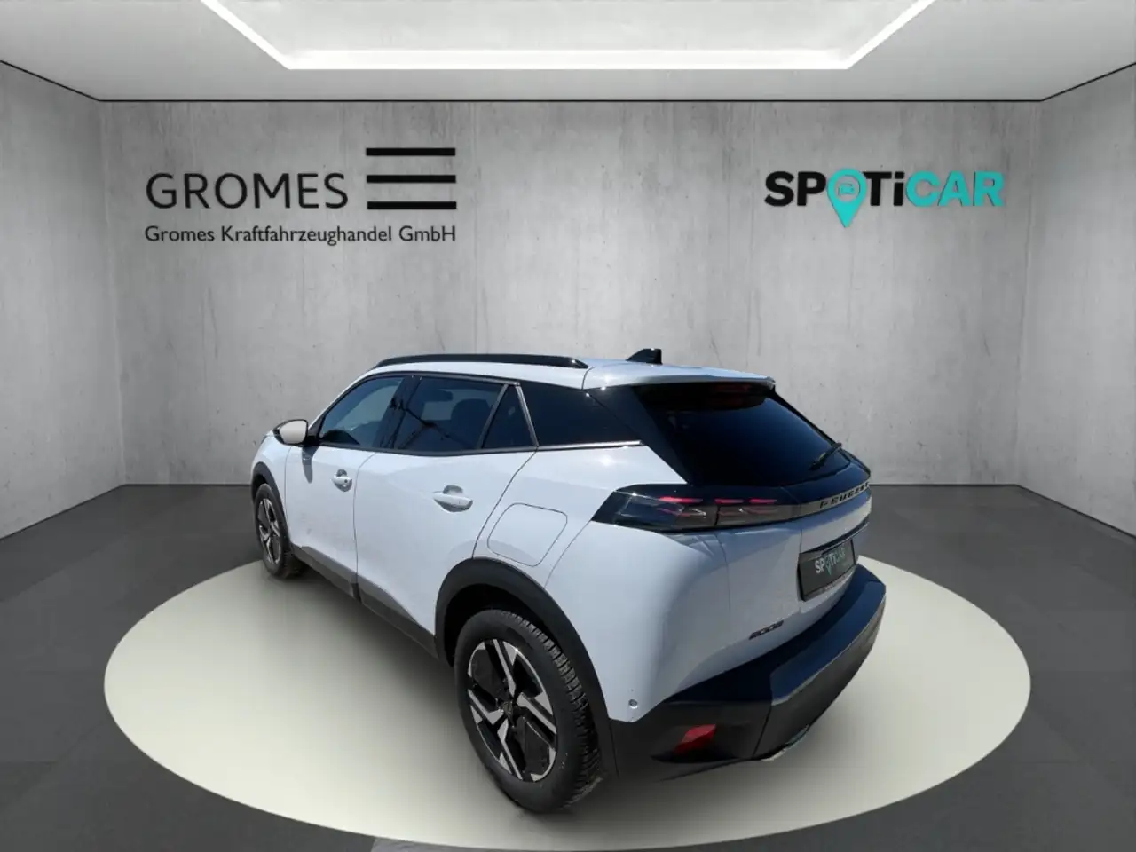 Peugeot 2008 Allure PureTech 130 EAT8 LED Apple CarPlay Android — معرض صور السيارة 5