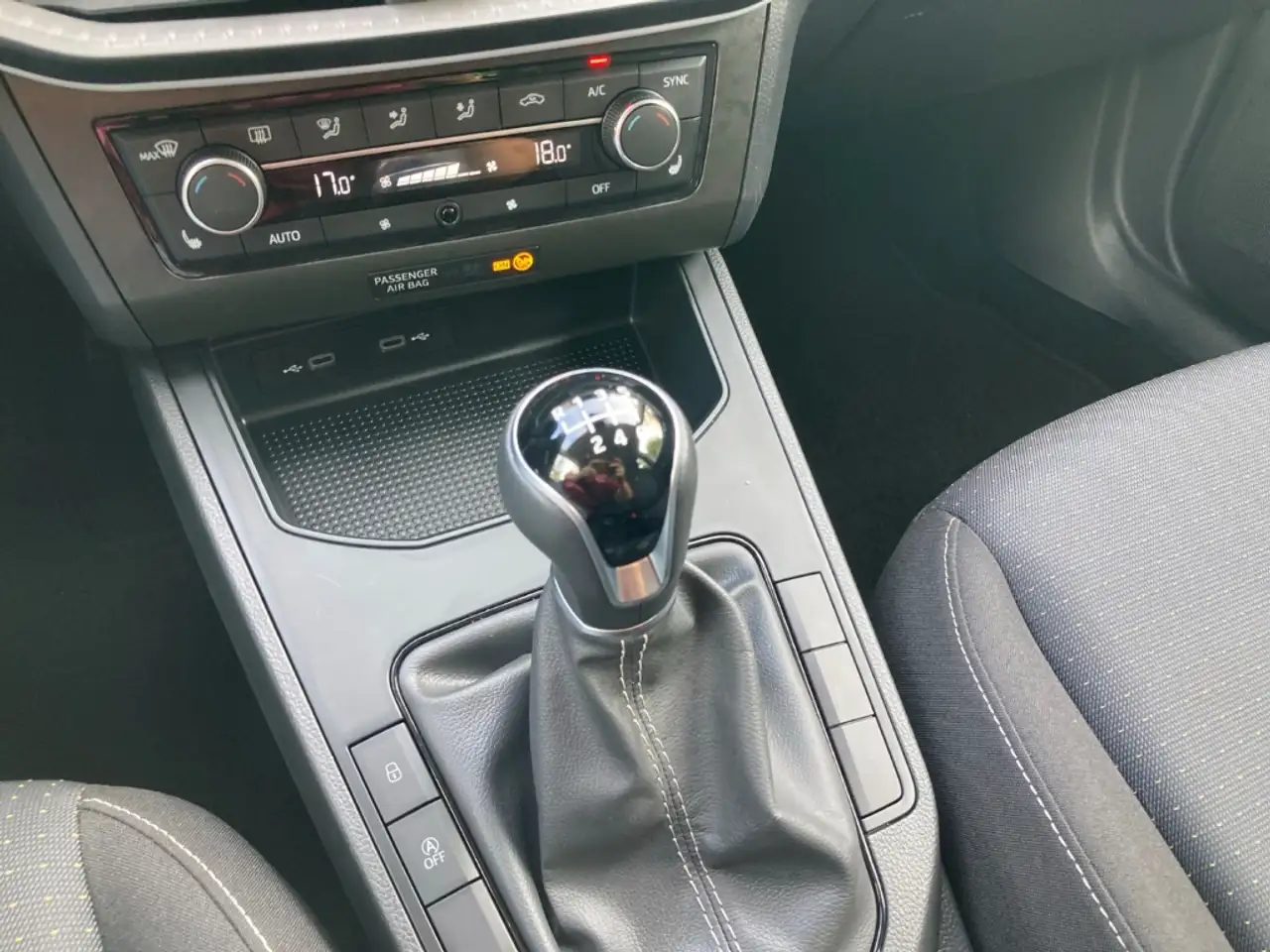 SEAT Ibiza 1.0 TSI STYLE EDITION Style Edition ACC+LED+SHZ+PD — معرض صور السيارة 19