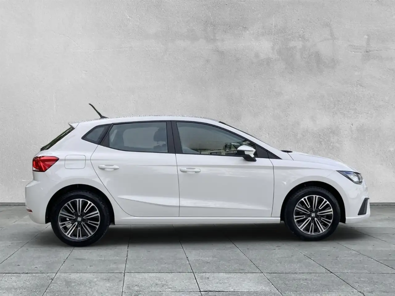 SEAT Ibiza 1.0 TSI STYLE EDITION Style Edition ACC+LED+SHZ+PD — معرض صور السيارة 6