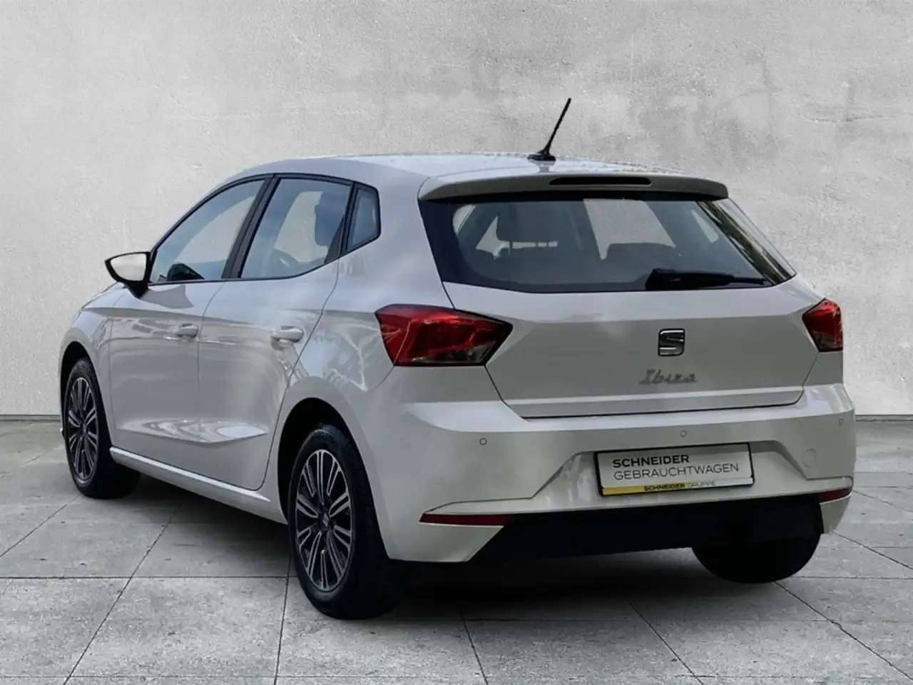 SEAT Ibiza 1.0 TSI STYLE EDITION Style Edition ACC+LED+SHZ+PD — معرض صور السيارة 3