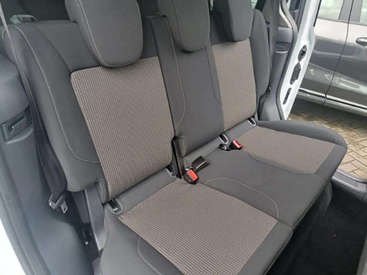 Ford Tourneo Courier Trend 1.0 EcoBoost 92 kW (125 PS) 6-Gang-Schaltget — Vehicle gallery 14