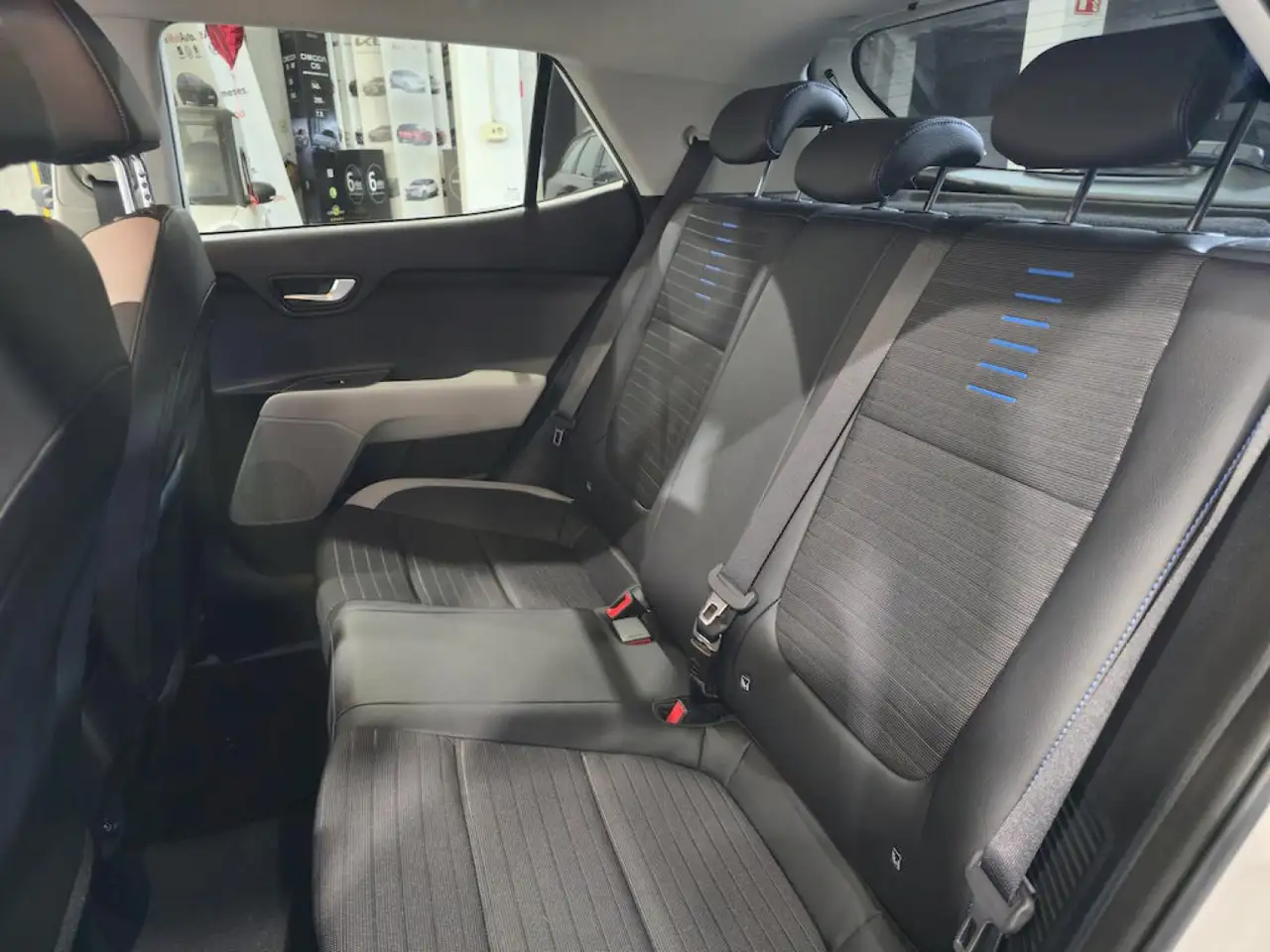 Kia Stonic 1.0 T-GDi MHEV Style Edition 100 — Vehicle gallery 21