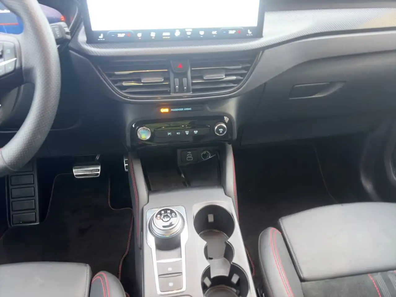 Ford Kuga 2.5 Duratec FHEV ST-LINE X — Galería del vehículo 13