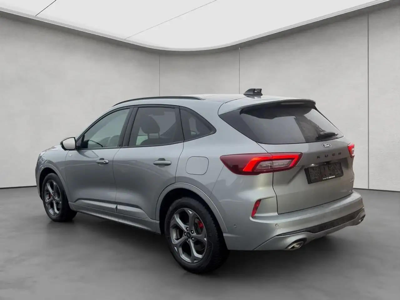 Ford Kuga 2.5 Duratec FHEV ST-LINE X — Galería del vehículo 3