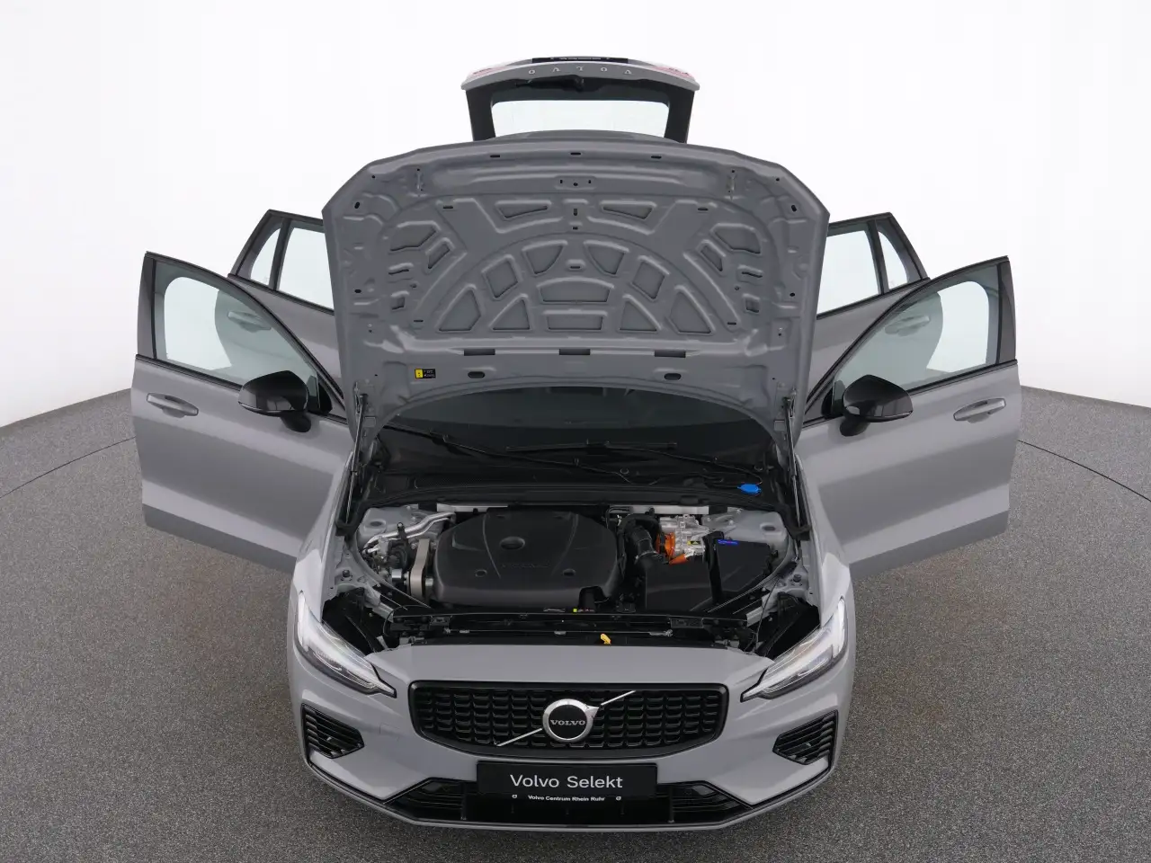 Volvo V60 T8 Recharge Plus Dark+LEDER+MEMRY+KAM+BLIS+ — معرض صور السيارة 13