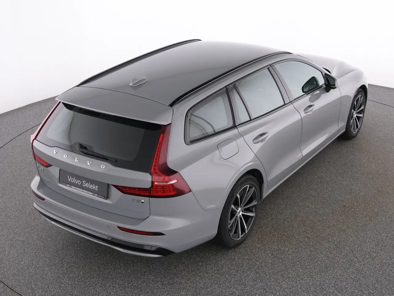Volvo V60 T8 Recharge Plus Dark+LEDER+MEMRY+KAM+BLIS+ — معرض صور السيارة 19