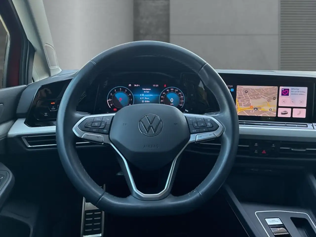 Volkswagen Golf VIII Lim. Move 1.0 eTSI DSG*LED*NAVI*SHZ* — معرض صور السيارة 18