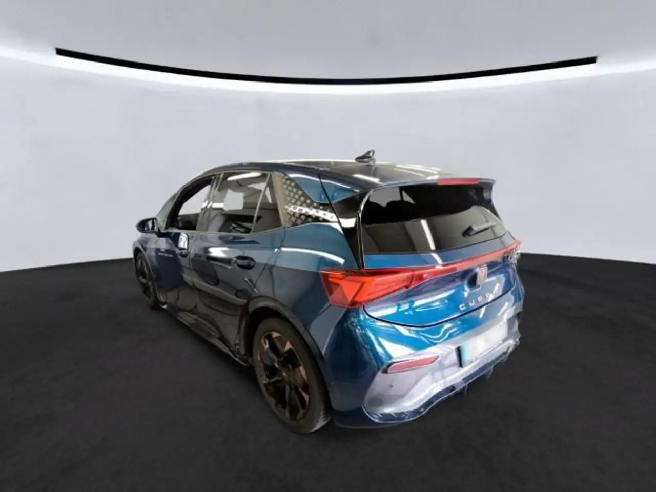CUPRA Born Edition Dynamic LED/Sound/ACC/RearView — Vehicle gallery 4