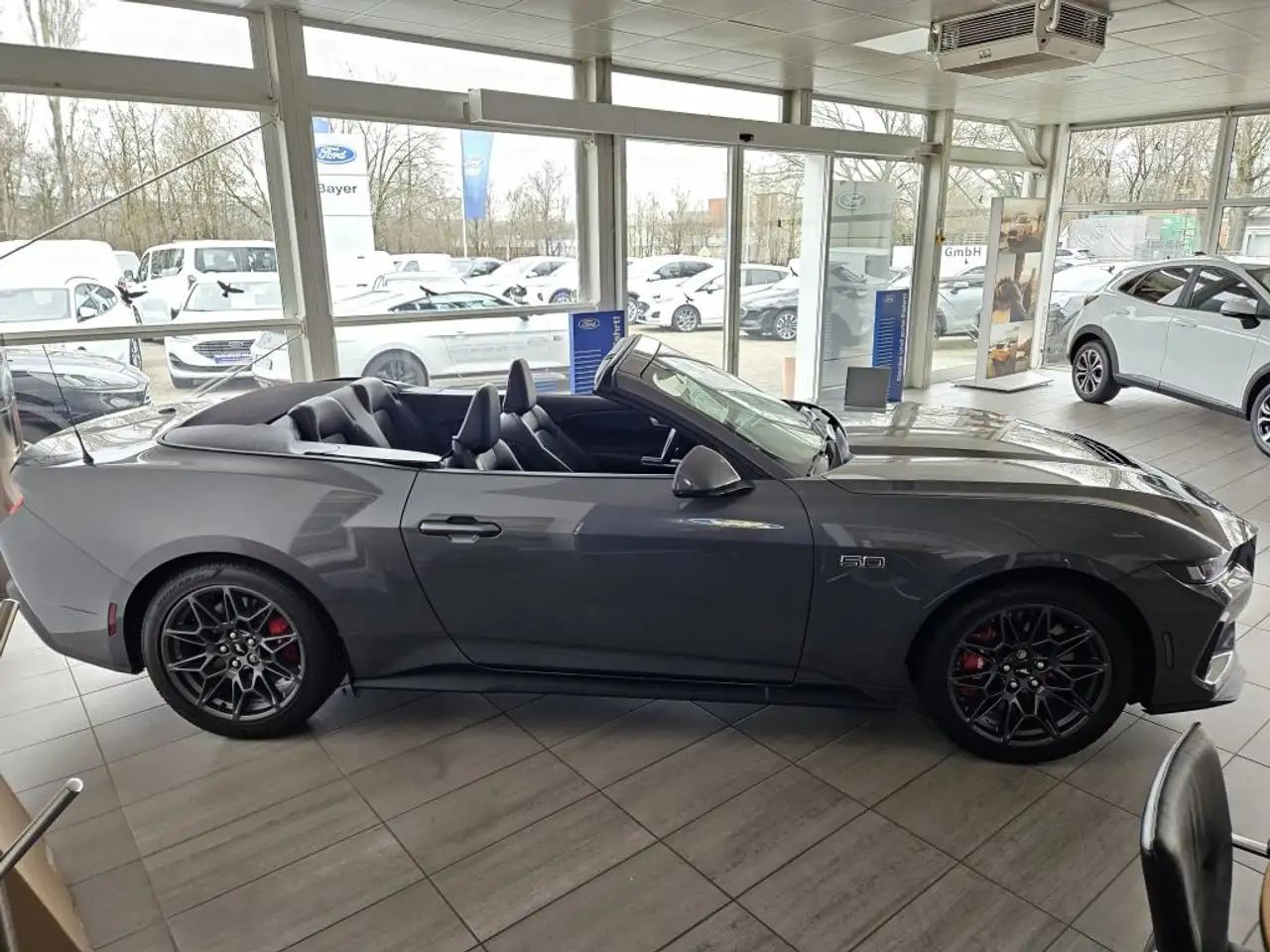 Ford Mustang Convertible 5.0 Ti-VCT V8 GT — Galerie du véhicule 2
